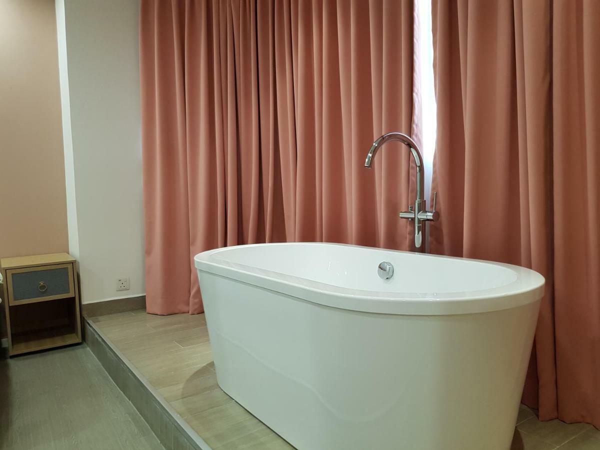 Bloommaze Boutique Hotel Klang Kültér fotó
